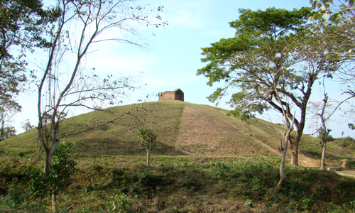 group-of-four-maidams-at-charaideo-img